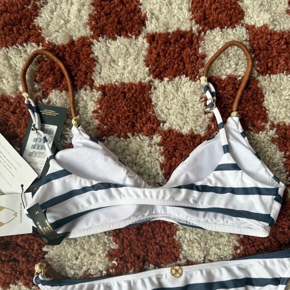 VIX Paula Hermanny Perrine Li Dry Bikini Set - Picture 12 of 14